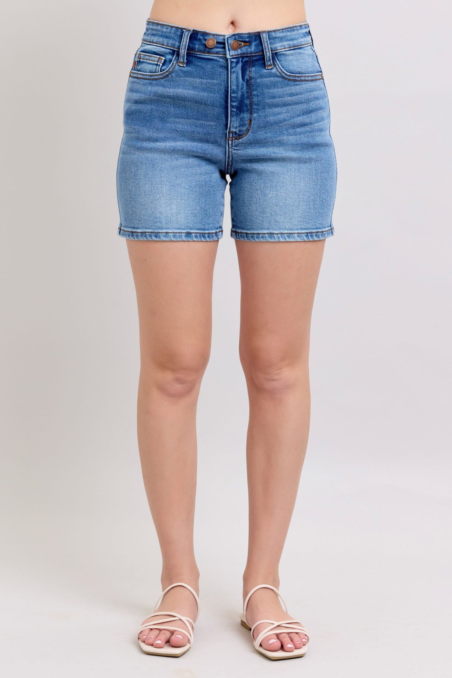 Judy Blue mid rise shorts
