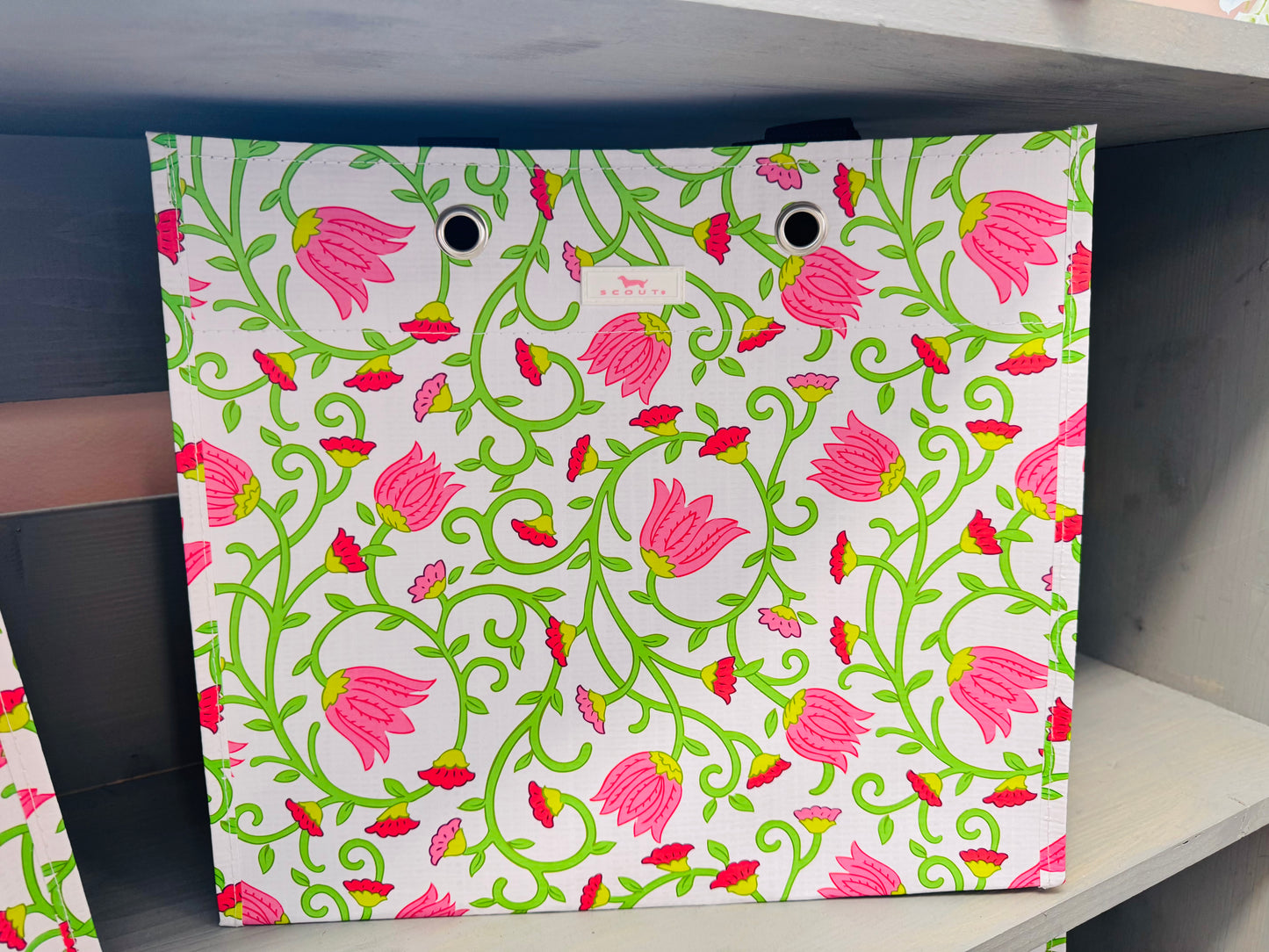 Scout bag bloom