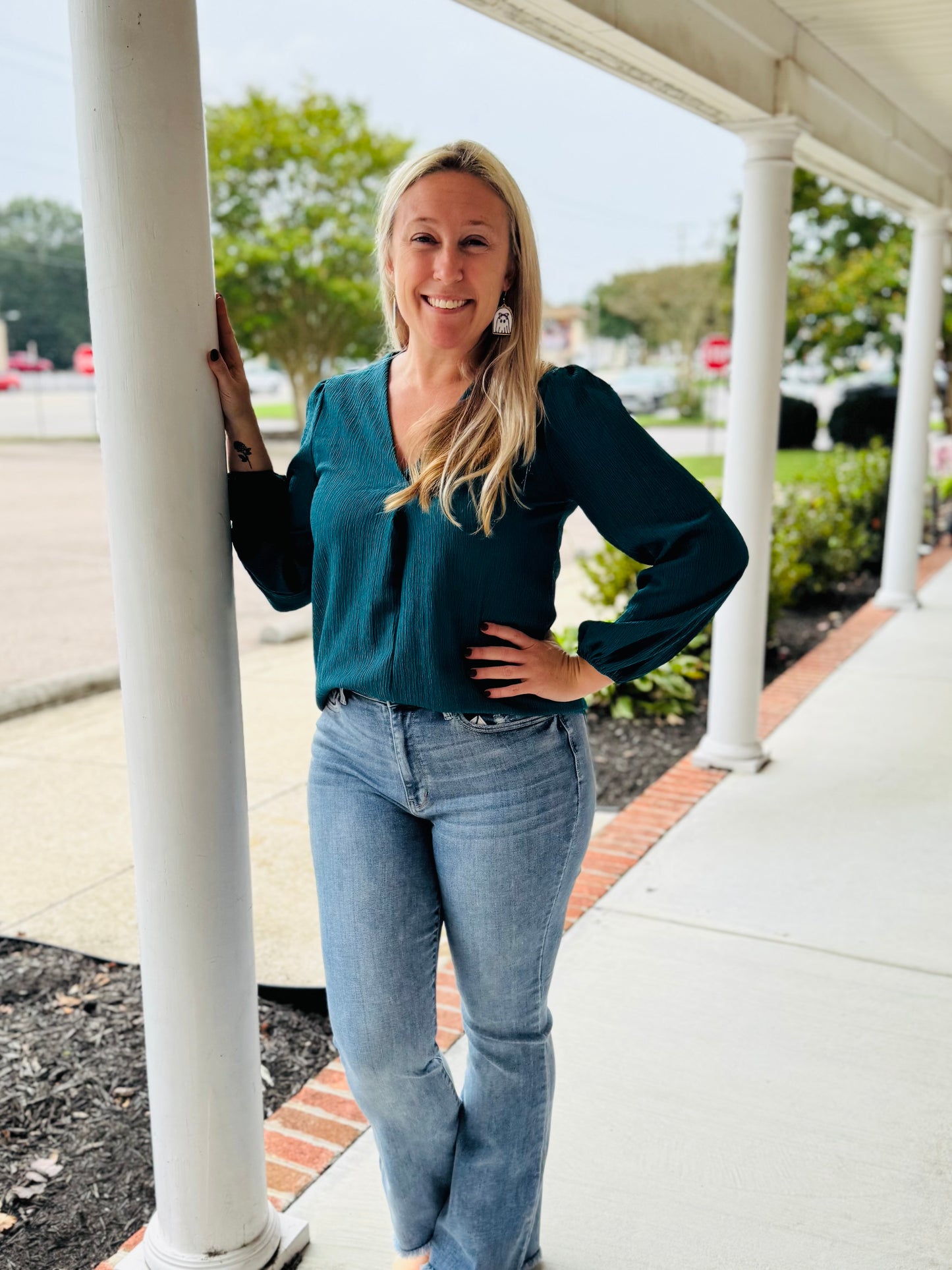 Teal v neck textured top