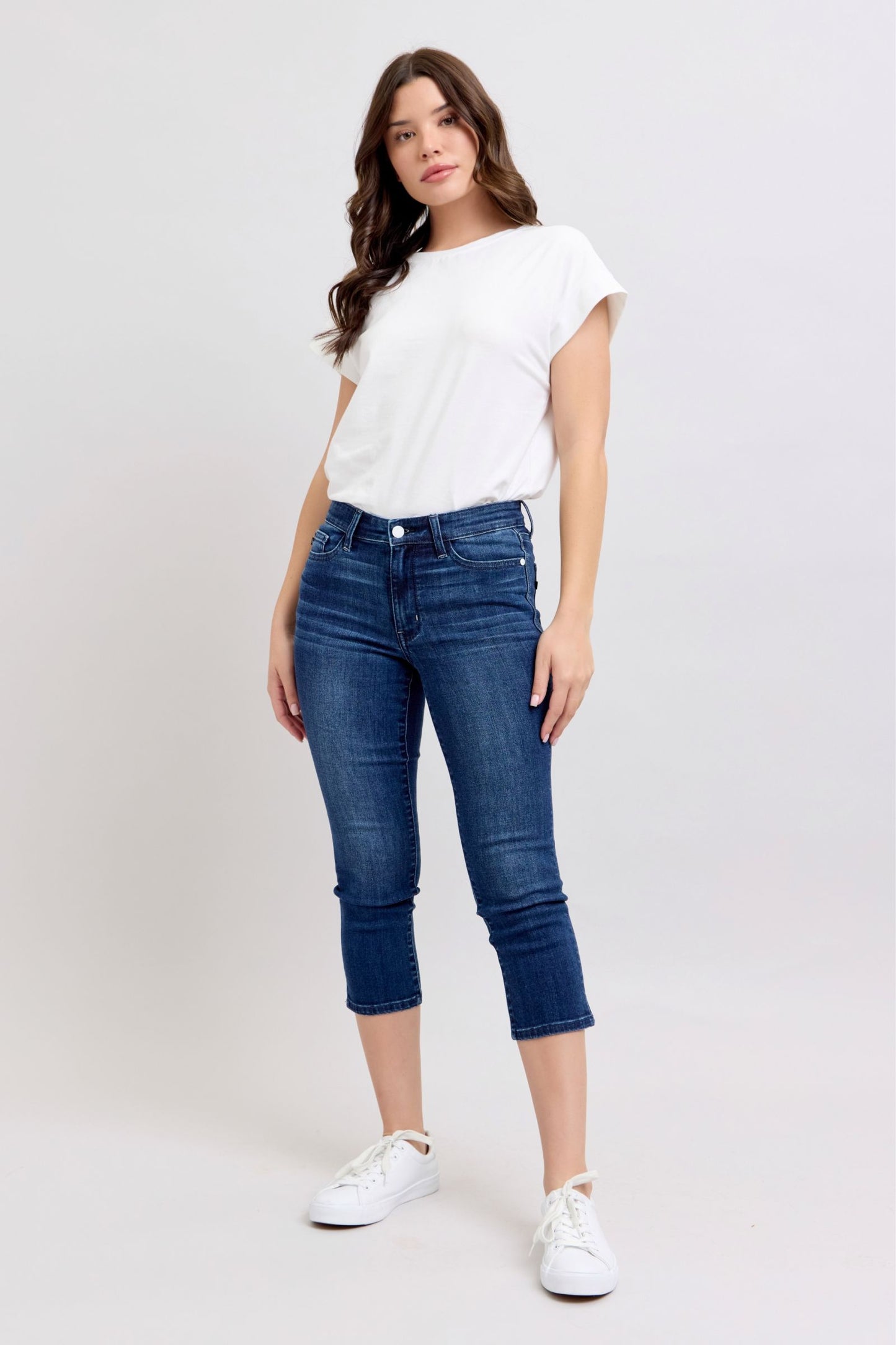 Judy blue capri mid rise jeans