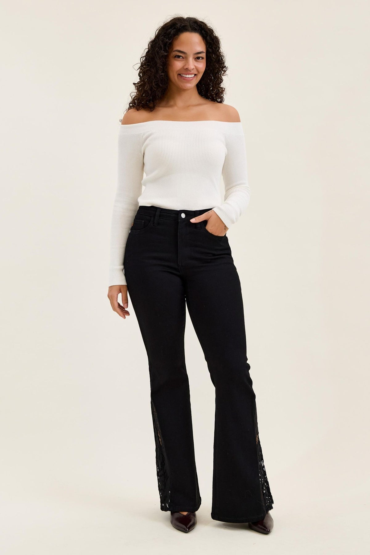 Lace, flare detail black midrise Judy blue jeans