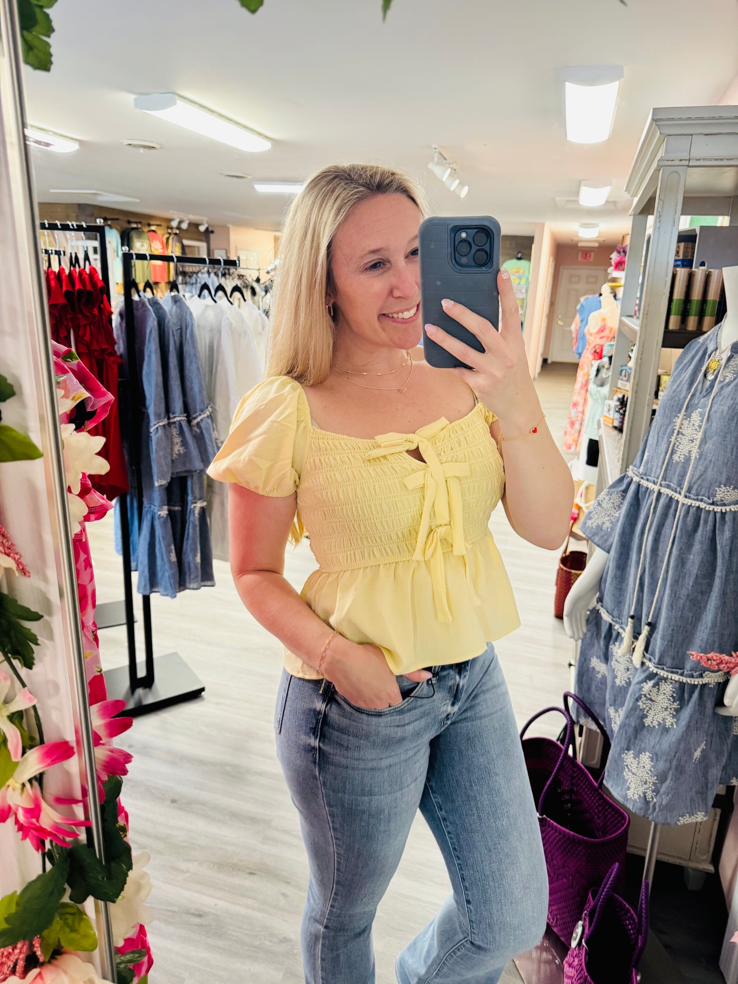 Daffodil yellow top